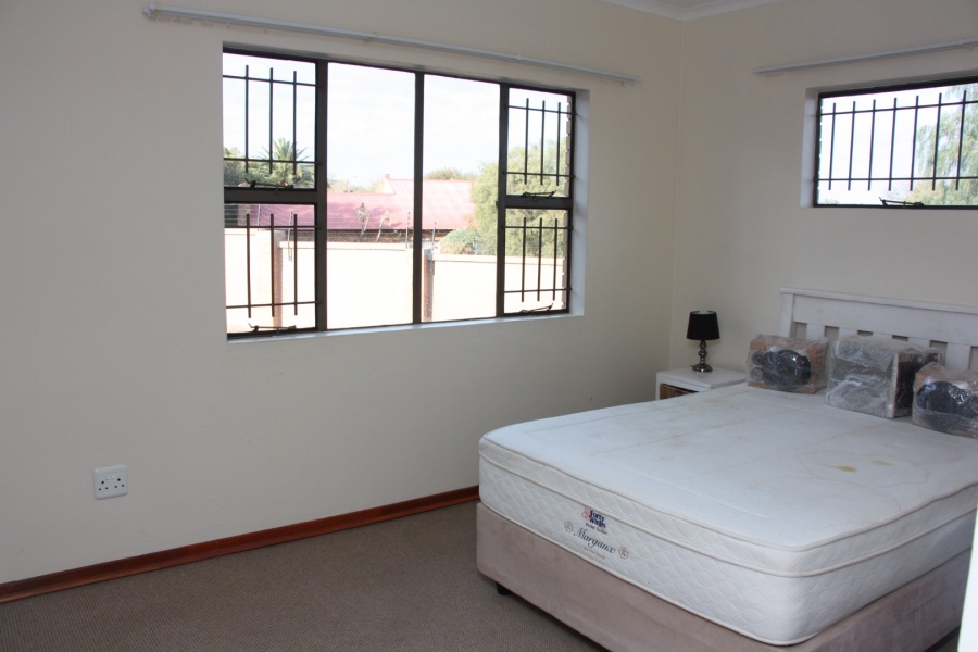 2 Bedroom Property for Sale in Langenhovenpark Free State